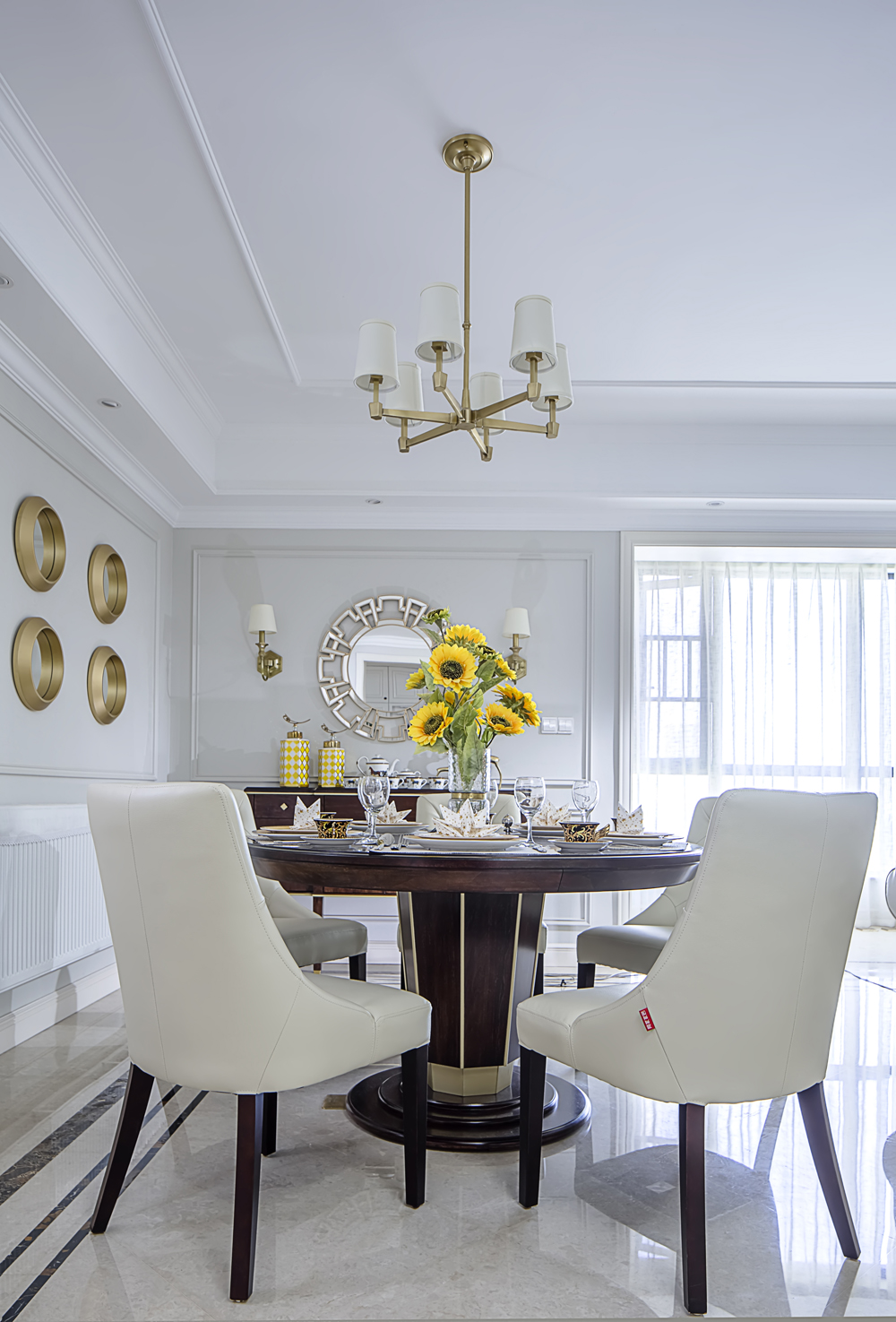 歐式輕奢風格家裝設計室內裝修效果圖-餐廳 歐式輕奢風格家裝設計室內裝修效果圖-餐廳