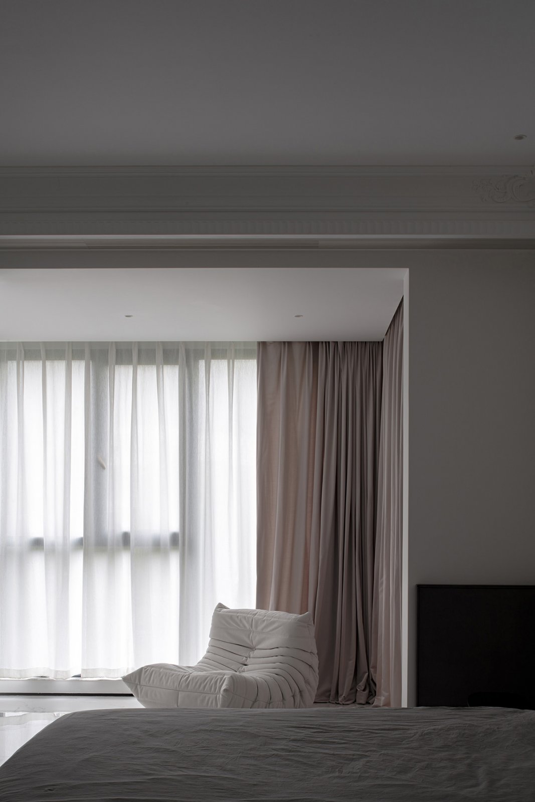 裝修案例現(xiàn)代簡(jiǎn)約風(fēng)格室內(nèi)裝修效果圖-臥室 裝修案例現(xiàn)代簡(jiǎn)約風(fēng)格室內(nèi)裝修效果圖-臥室