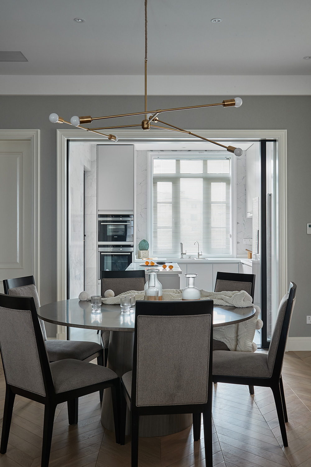 在起風(fēng)的季節(jié)心理向往著柔軟的裝飾設(shè)計，平凡地過著舒心的生活-餐廳