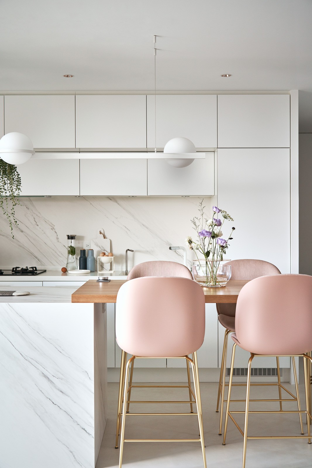 現(xiàn)代北歐風格室內(nèi)家裝案例效果圖-餐廳 現(xiàn)代北歐風格室內(nèi)家裝案例效果圖-餐廳