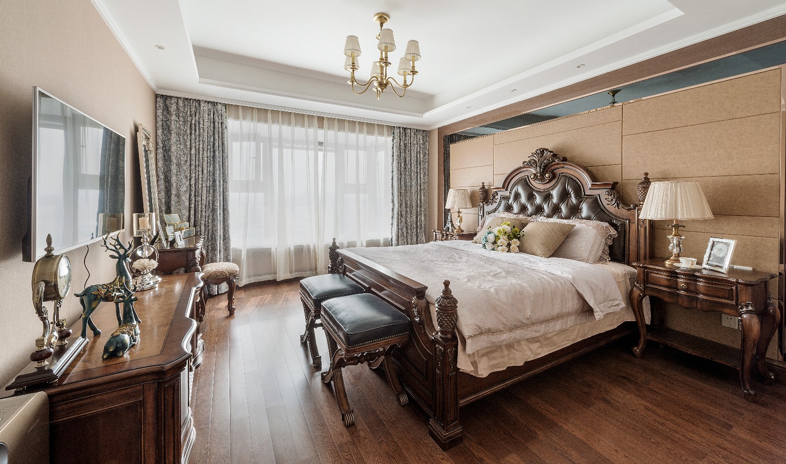 裝修公司奢華美式風(fēng)格室內(nèi)裝修效果圖-臥室 裝修公司奢華美式風(fēng)格室內(nèi)裝修效果圖-臥室