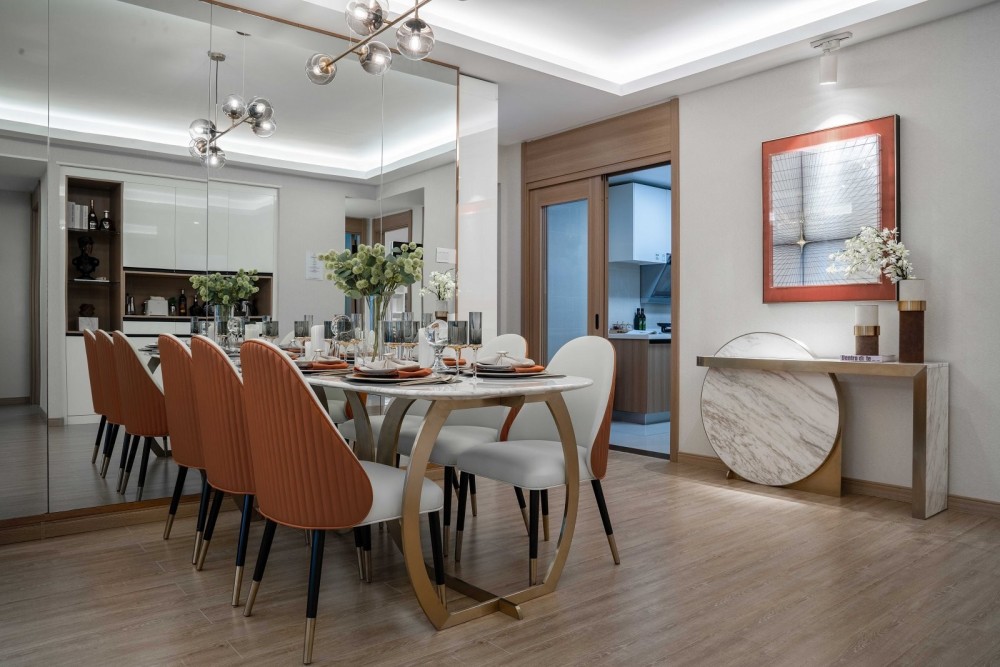 歐式輕奢風(fēng)格室內(nèi)家裝案例效果圖-餐廳 歐式輕奢風(fēng)格室內(nèi)家裝案例效果圖-餐廳