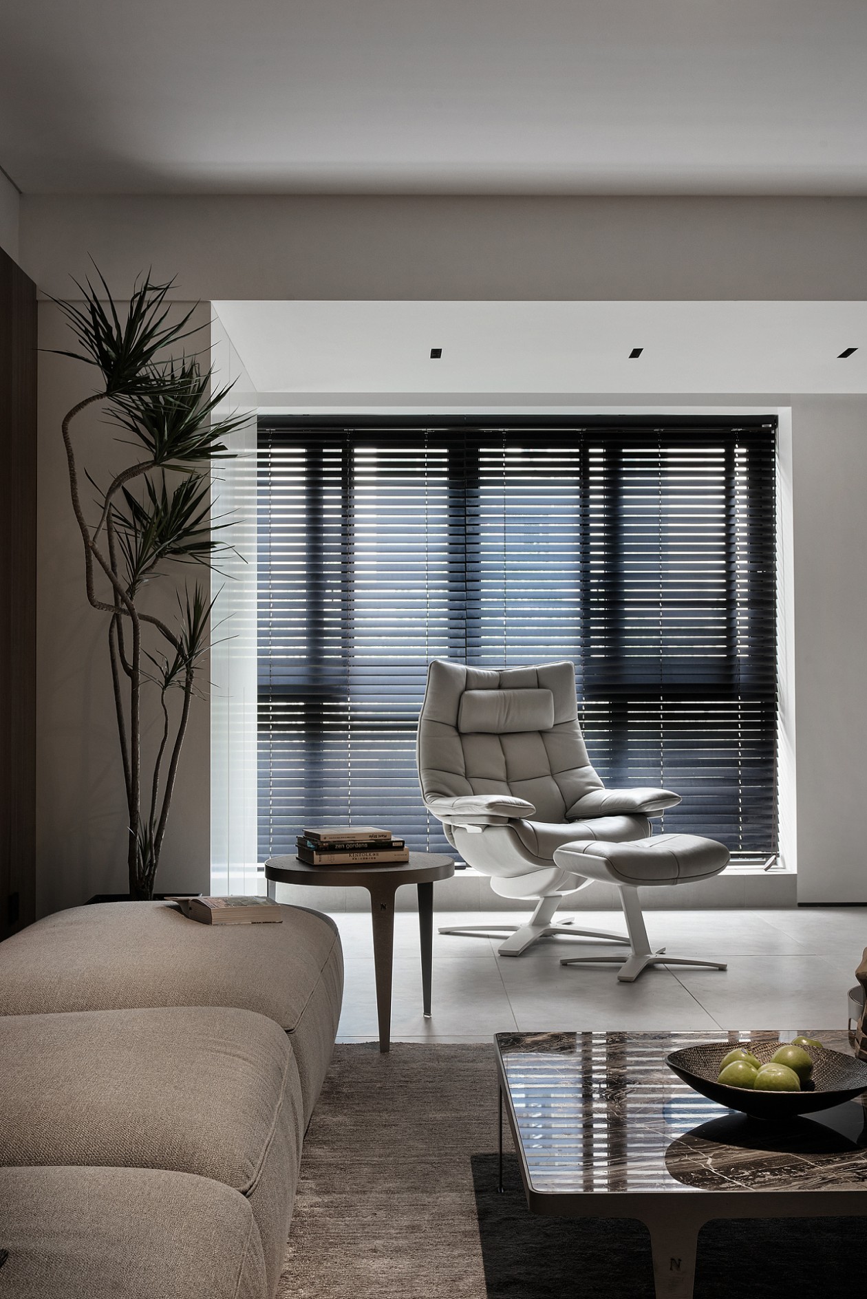 現代簡約風格室內家裝案例效果圖-客廳茶幾 現代簡約風格室內家裝案例效果圖-客廳茶幾